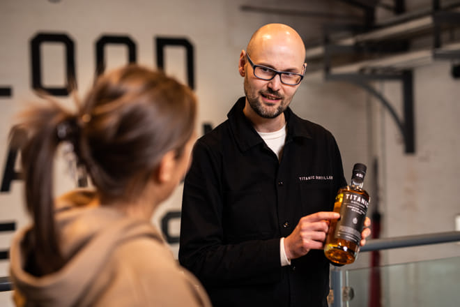 Dublin: Giants Causeway and Titanic Distillers with a Whiskey tasting 8