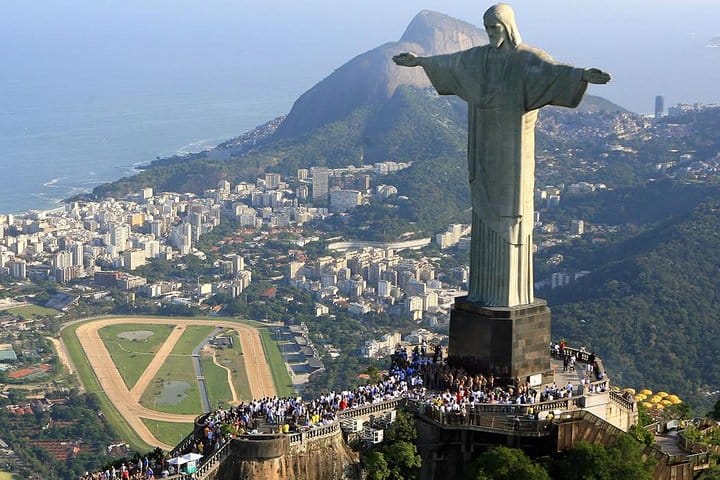 From Paraty: shared transfer to hotels in Rio de Janeiro 10