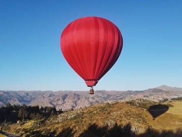 Balloon Flight Over Cusco's Stunning Andes Landscapes