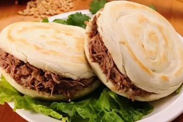 Xi'an Food Tasting Tour in the Muslim Quarter by Tuk-Tuk