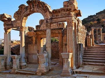 11-Day Turkey Adventure Tour: Antalya, Çanakkale, Göreme