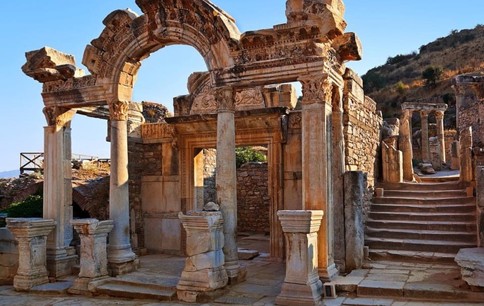 11-Day Turkey Adventure Tour: Antalya, Çanakkale, Göreme