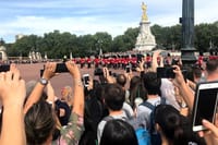 Half Day Traditional Private London Tour by Walking & Public Transportation 2