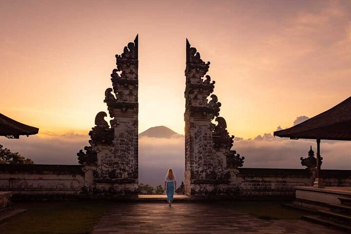 East of Bali Tour with Lempuyang Temple, Waterfall, Tirta gangga 5