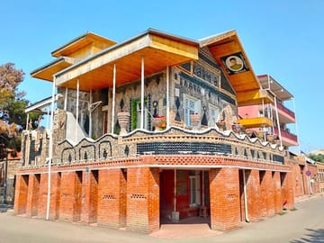 Bottle_house_Ganja_tour_Azerbaijan_tour