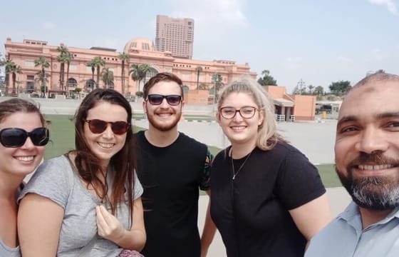 Private day to Great Pyramids,Sphinx & Egyptian Museum antique with tour guided