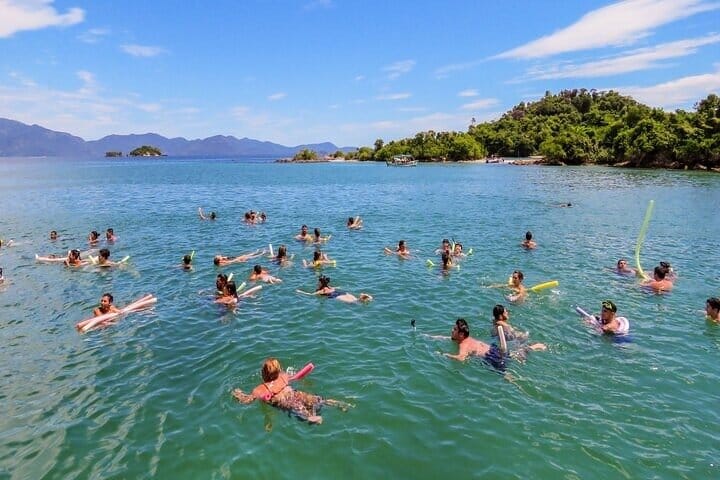 Escape to Paradise: A Speedboat Adventure from Rio to Angra's Islands