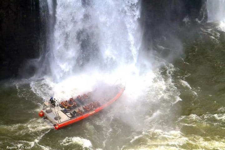 Macuco Boat Safari