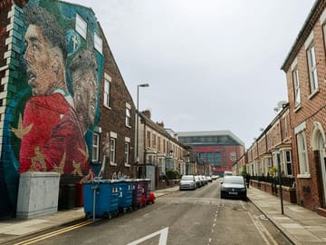 Cultural City Tour of Liverpool with Beatles Story Museum Entry