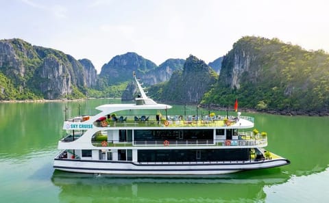 Sky Cruise Luxury 5 Star Halong One Day Tour, Buffet & Jacuzzi