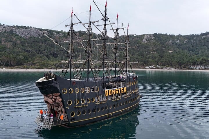 Kemer Gonster XXL Boat Tour with Lunch and Soft Drinks