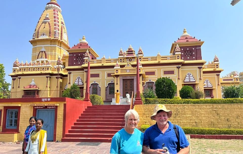 Delhi to Bhopal: Taj Mahal, Temples, and Tiger Safari Tour