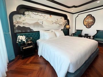 Catherine Cruises – 2D1N Ha Long Bay 6-Star Luxury Tour