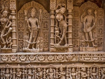 Private Tour of Adalaj and Rani ki Vav Stepwells in Gujarat