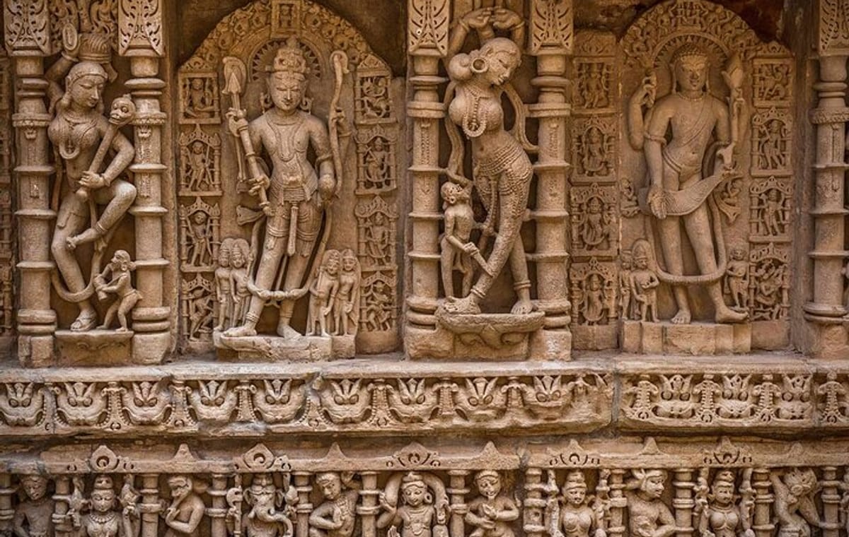 Stepwells of Gujarat: Adalaj and Rani ki Vav Private Tour