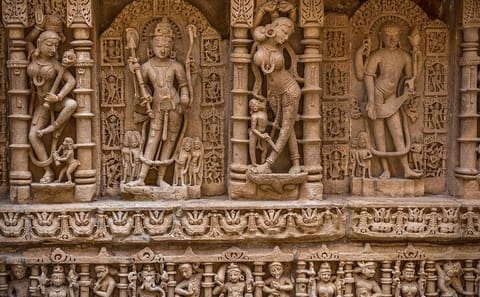 Private Tour of Adalaj and Rani ki Vav Stepwells in Gujarat