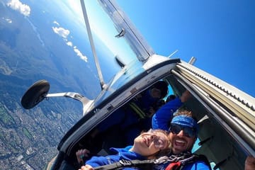 Tandem Skydiving Experience Over Alanya's Mediterranean Sea