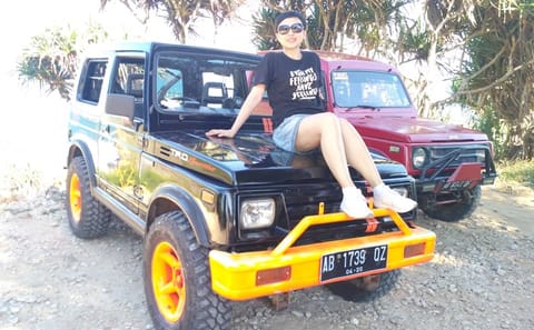 Caving Adventure at Jomblang Cave and Gondola Beach Tour