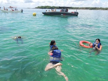 VIP Snorkeling and Boat Tour of Rosario Islands in Cartagena