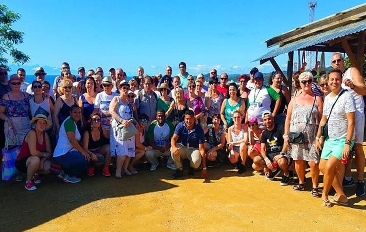 Roatan Fun Bus Group Sightseeing Island Private Tour