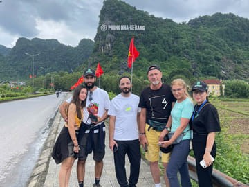 Paradise Cave and Mooc Spring Guided Tour from Dong Hoi