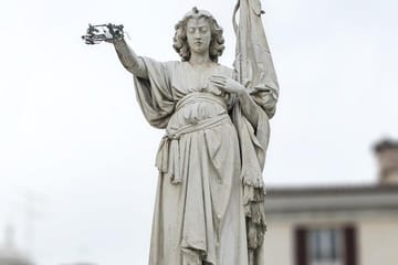 Private Cultural Walking Tour of Historic Brescia