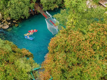 Paradise Cave and Mooc Spring Day Tour from Dong Hoi