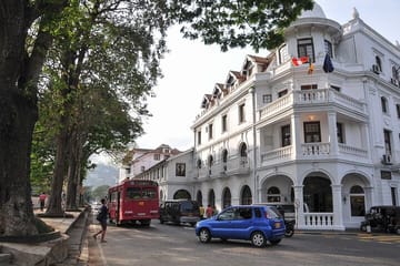 8-Day All-Inclusive Cultural Tour of Sri Lanka's Highlights