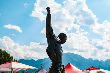 Guided Walking Tour of Montreux's Culture and Scenery