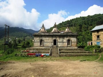 Goat Cheese Tasting and Trekking Adventure in Chitlang