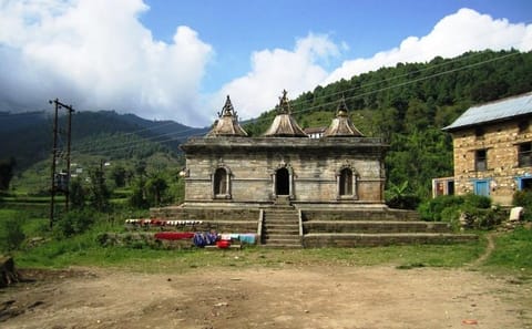 Goat Cheese Tasting and Trekking Adventure in Chitlang