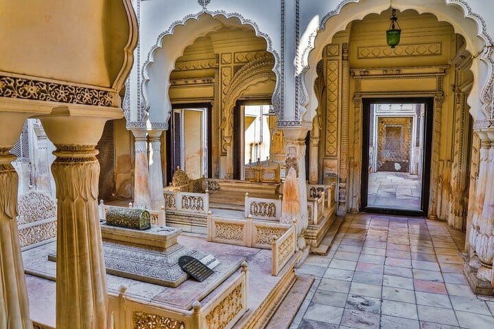 Architectural Wonder of India with Goa Beach