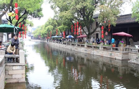 Wuxi Day Tour: Three Kingdoms City and Huishan Town