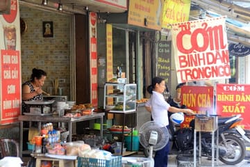 Private Cultural Tour of Hanoi with Cooking Class and Puppet Show
