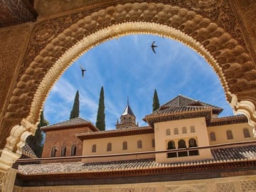 Historic Granada – Heritage, Cathedral, Albaicin & Alhambra Views