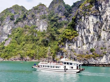 UNESCO Heritage Tour from Hanoi to Ha Long Bay