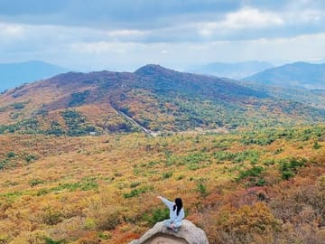 The mystical Geumsaem Spring on Geumjeongsan — a natural spring that never dries throughout the year.