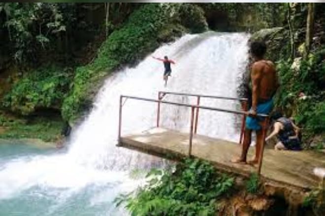 Dunn's River Falls and Blue Hole Falls Combo Day-Trip photo 4