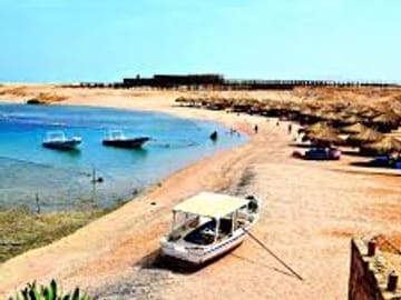 Sharm El Naga Snorkeling Trip from Hurghada – Coral Reef & Beach Relaxation