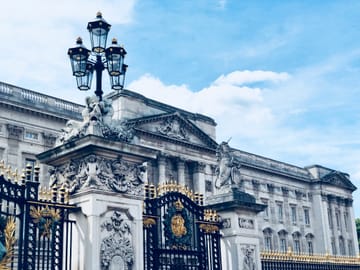 Royal Palaces Tour in London with Expert Guide