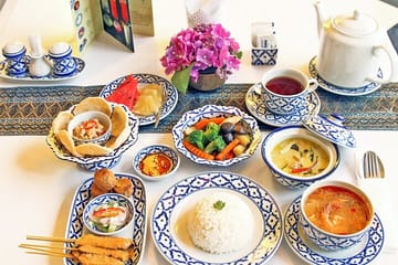 Bangkok Thai Dance Show with Dinner with Private Transfer