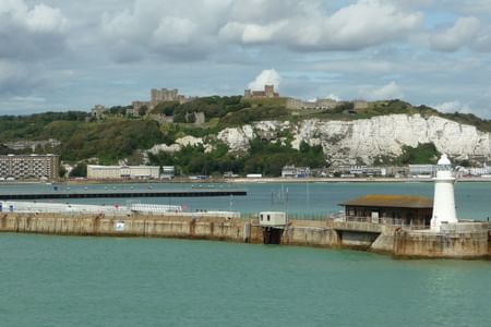 Canterbury Cathedral, Leeds Castle and Dover Castle Private Tour