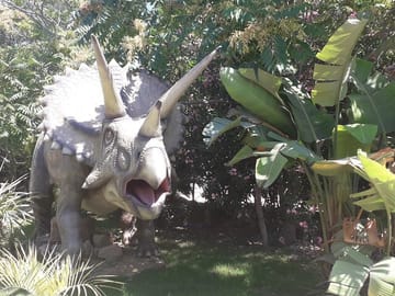Family Day Tour: CRETAquarium, Dinosauria Park & Heraklion