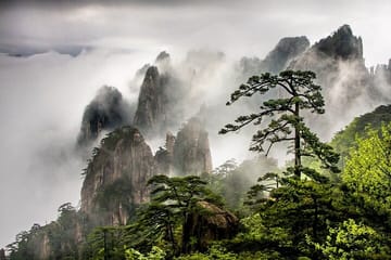 1-Day Mt. Huangshan Tour with Visits to Hongcun and Xidi