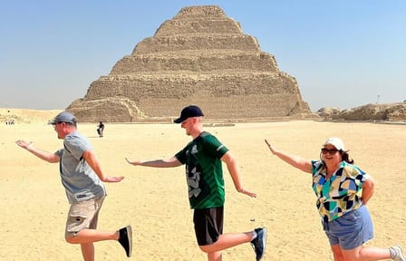 Private Tour of Giza Pyramids and Sakkara in Cairo