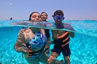 Cancun Private Catamaran to Isla Mujeres with Buffet & Open Bar 3