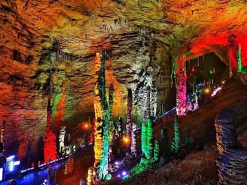 1-Day Private Tour to Glass Bridge & Yellow Dragon Cave