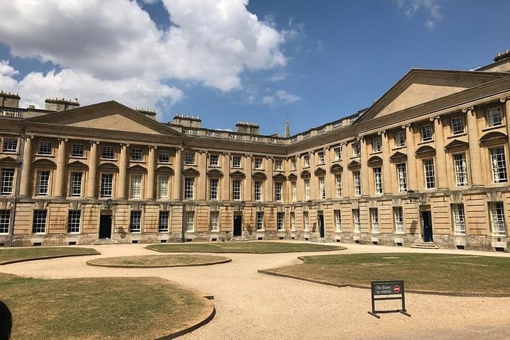 Oxford City and Cotswolds Private Tour 9