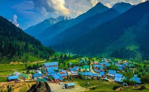 7-Day Romantic Tour of Kashmir from Srinagar with Gulmarg and Pahalgam