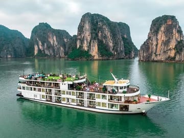 Halong Aquamarine Cruise Luxury 2 Days 1 Night Tour on Bay